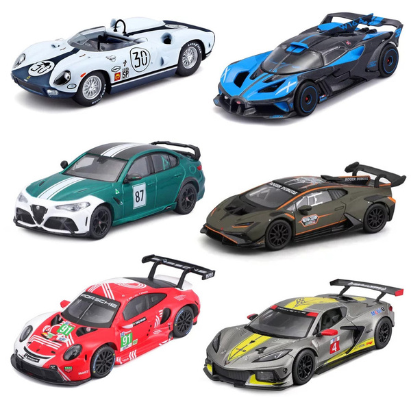 Véhicule racing 1/43 (modèle aléatoire)
