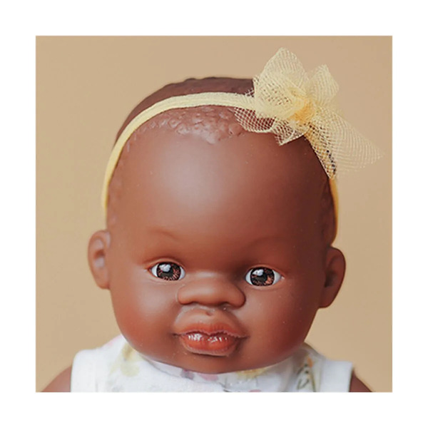 Poupon bébé fille africaine Miniland 21cm