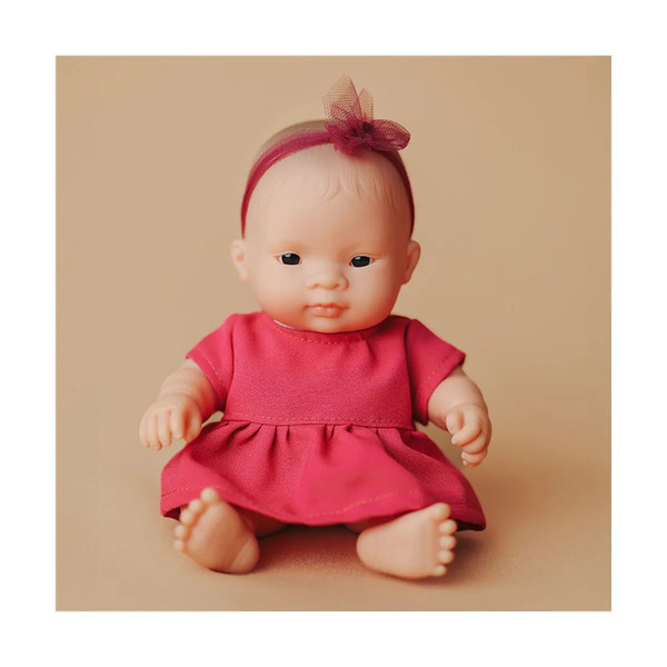 Poupon bébé fille asiatique Miniland 21cm