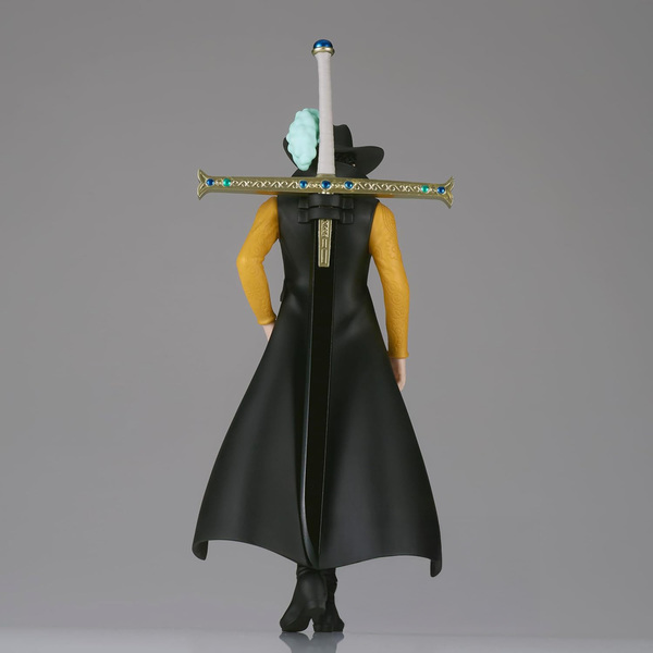 Figurine One Piece Dracule Mihawk