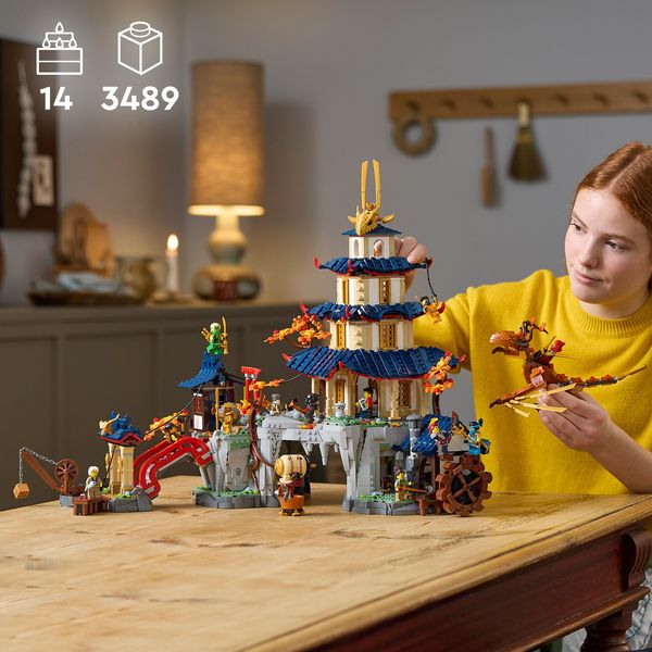 71814 - LEGO® NINJAGO® - La ville au temple du tournoi