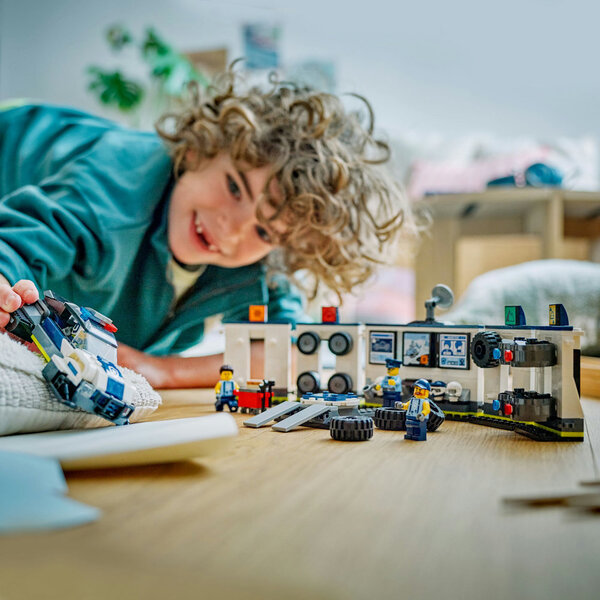 60457 - LEGO® City Le garage de personnalisation des voitures de police