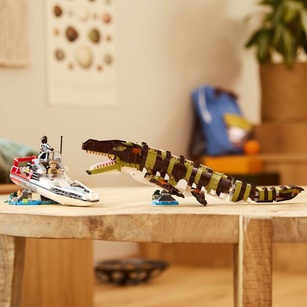 76974 - LEGO® Jurassic World - Le bateau en mission et le mosasaure en briques