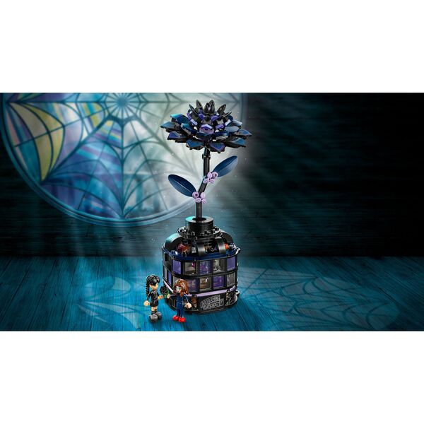 76784 - LEGO® Mercredi - Le Dahlia Noir