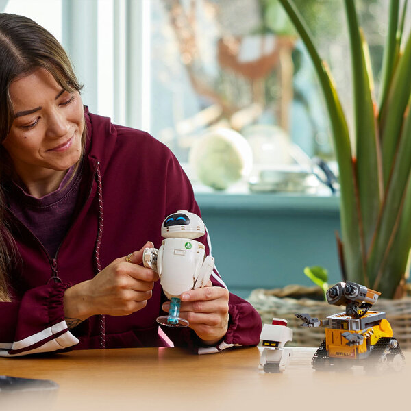 43279 - LEGO® Disney™ - WALL-E et EVE