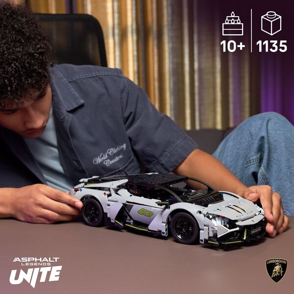 42214 - LEGO® Technic - Supercar Lamborghini Revuelto
