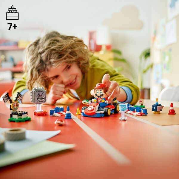 72043 - LEGO® Super Mario™ : Mario Kart™ - LEGO® Mario™ interactif et kart standard