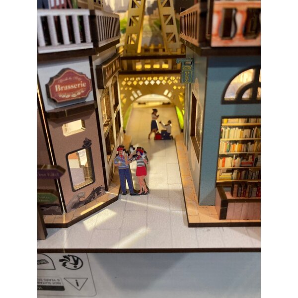 Book nook Paris et Tour Eiffel