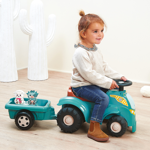 Porteur tracteur avec remorque et 15 accessoires