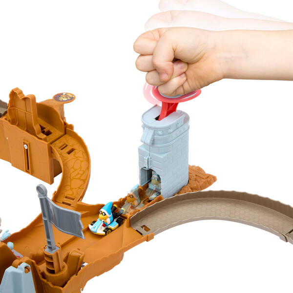 Coffret Château de Bowser Mario Kart Hot Wheels