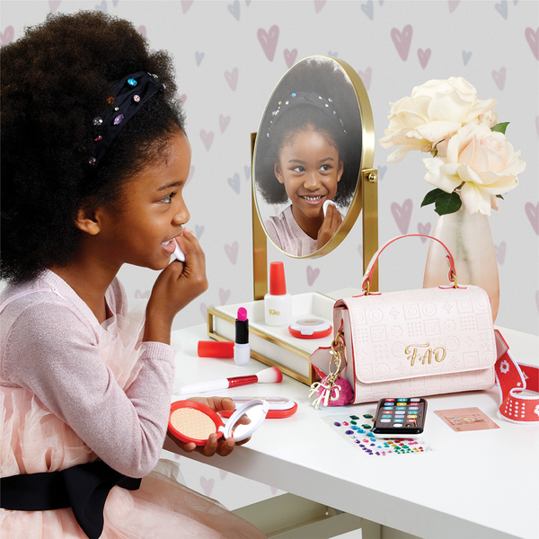 Sac de créateur Glamour Go avec smartphone et accessoires