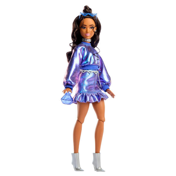 Barbie - Poupée Deluxe Style Metali-bleu