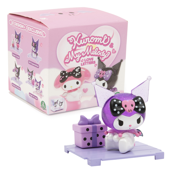 Figurine Hello Kitty 6.5cm avec boîte de collection Love Story (modèle aléatoire)